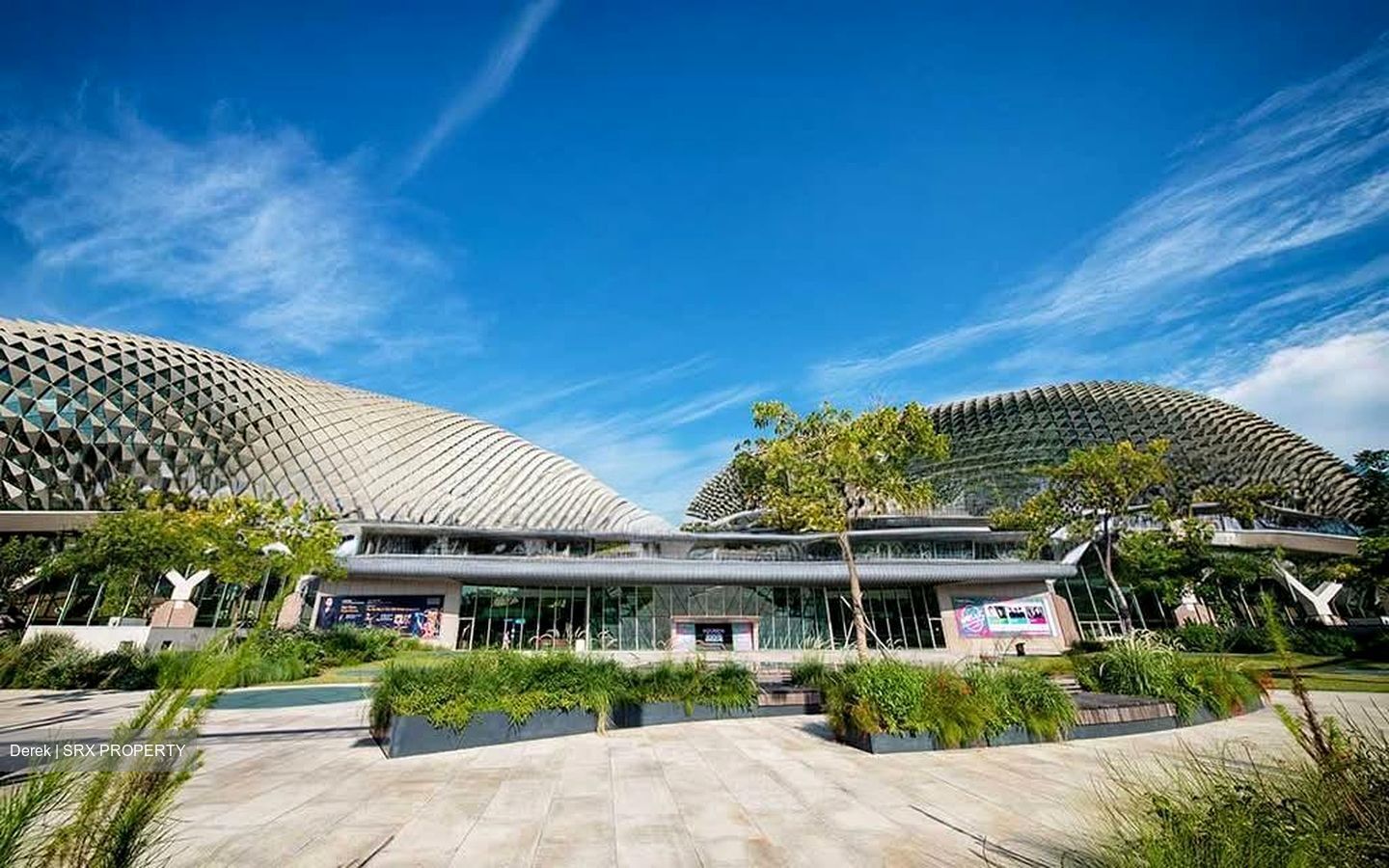Esplanade - Theatres On The Bay (D1), Retail #583855831